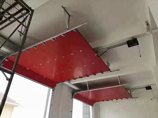 乌兰工业翻板门