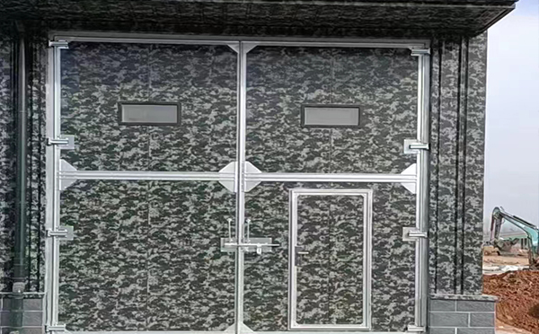 乌兰工业平开门