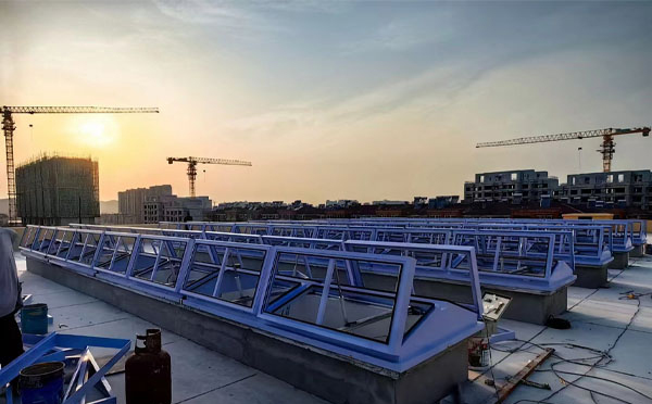 消防乌兰排烟窗工作原理