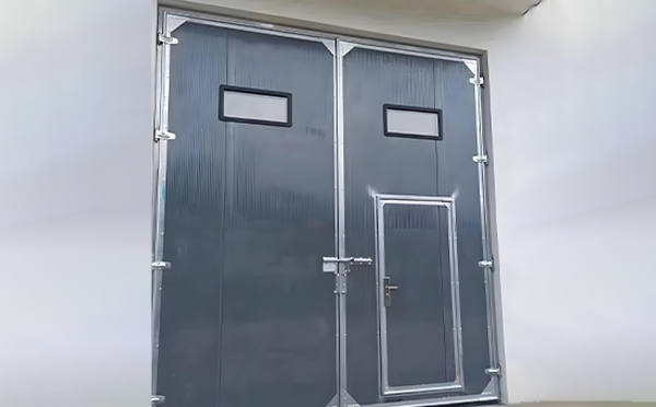 乌兰厂房保温门