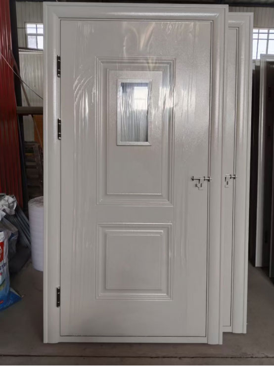 乌兰学校教室门