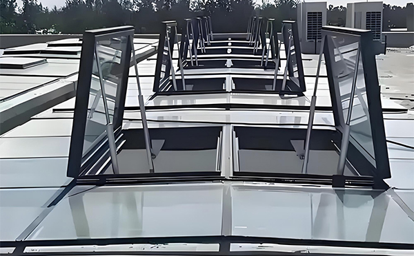 乌兰兰州乌兰排烟窗选型安装与维护实用指南