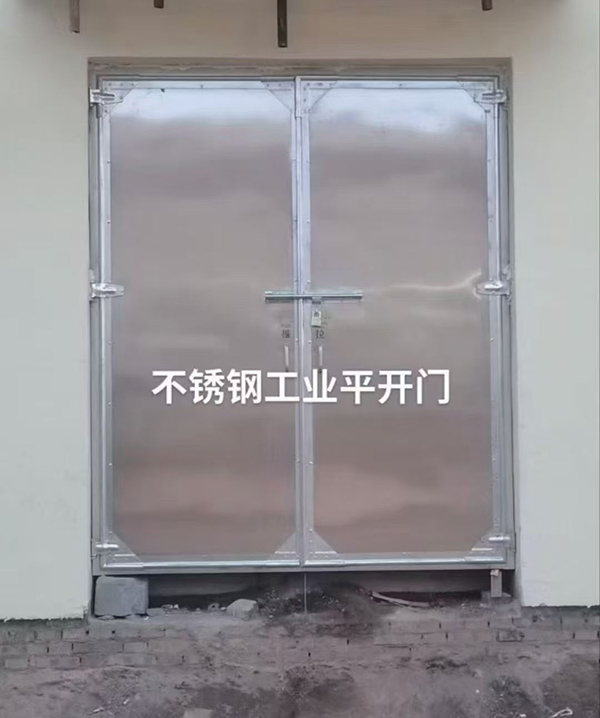 不锈钢乌兰工业平开门在现代工业场景中的应用实践