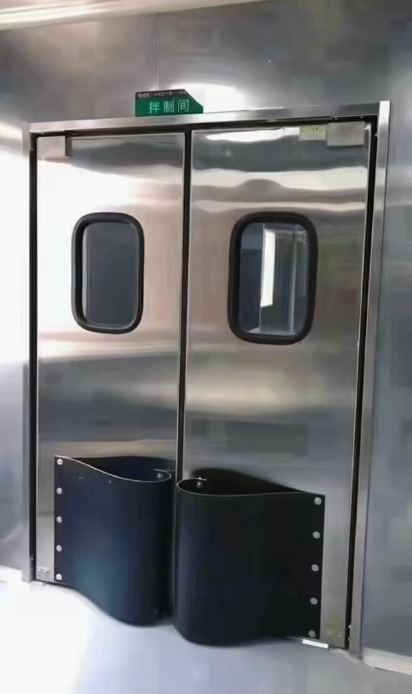 乌兰防火门安装项目助力物流中心提升消防安全等级